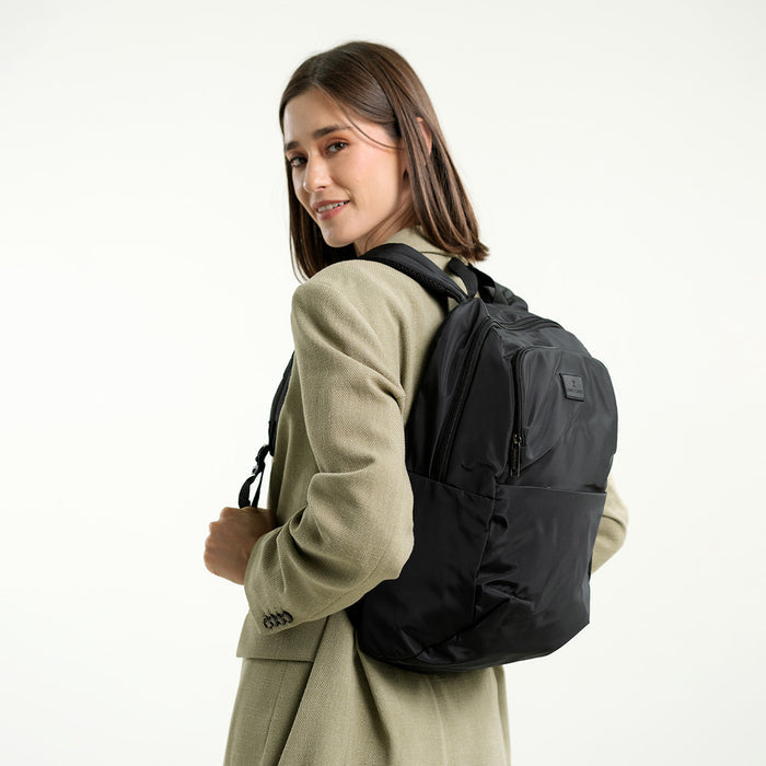 Mochila para Mujer Perfect Choice para laptop Ethereal modelo PC-084778 color Negro
