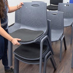Silla De Visitas/Comedor Nextep Fibra Alta Resistencia Acojinada Apilable Gris Obscuro