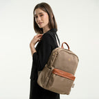 Mochila Perfect choice para laptop Sahara modelo PC-084884 color Café con Naranja